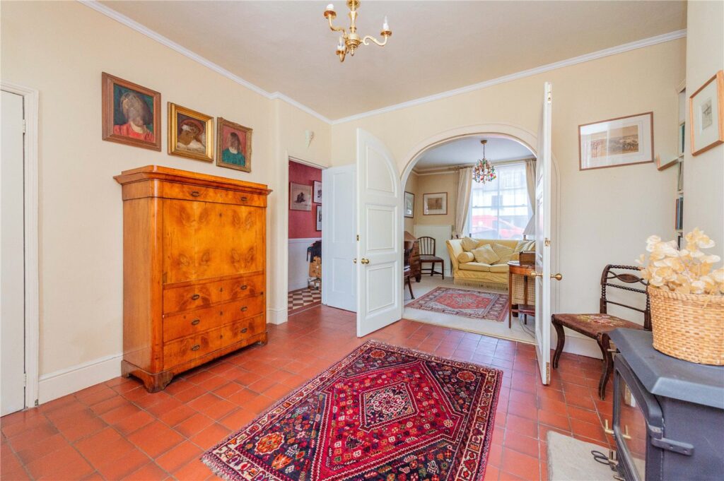 5 Lower Broad Street - Picture No. 07