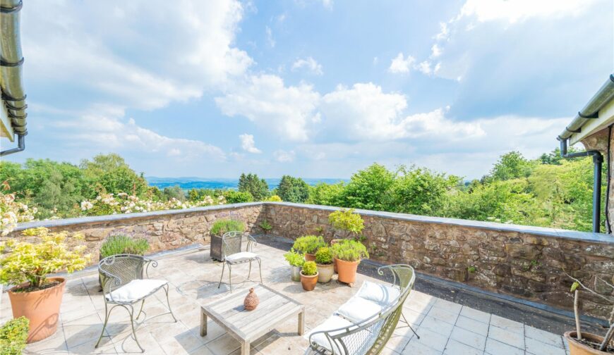 Holly Lodge, Hopton Bank - Picture No. 03