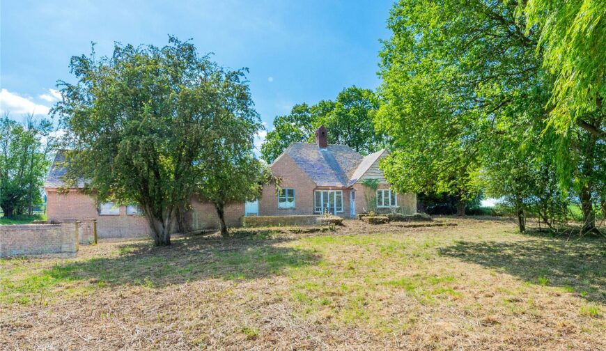 Windmill Farm Bungalow, Sutton Common - Picture No. 02