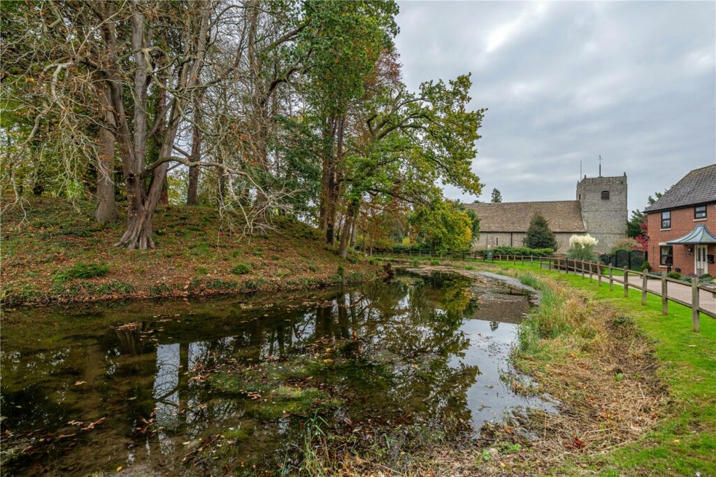 Motte Cottage, St. Marys Walk - Picture No. 19