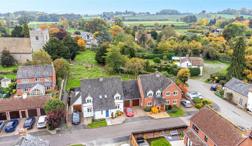 Motte Cottage, St. Marys Walk - Picture No. 03