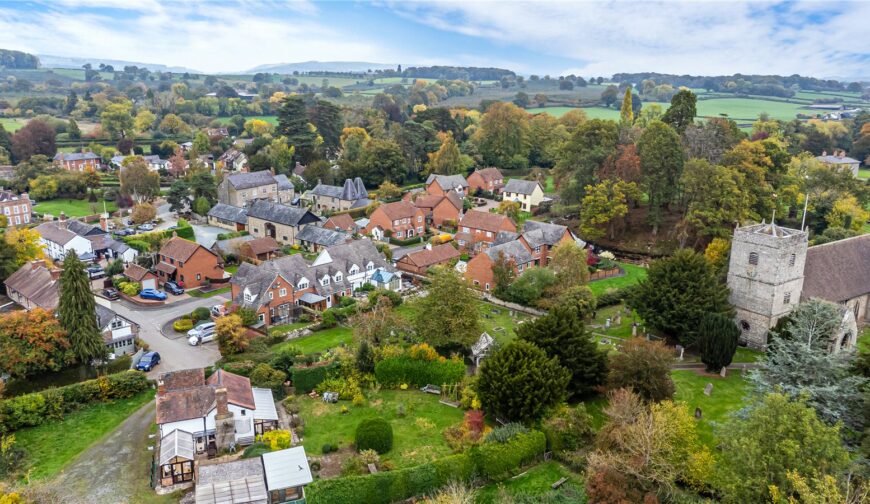 Motte Cottage, St. Marys Walk - Picture No. 05
