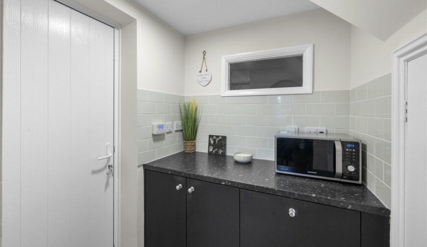 Motte Cottage, St. Marys Walk - Picture No. 08