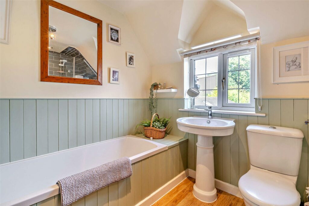 1 Station Road - Family Bathroom