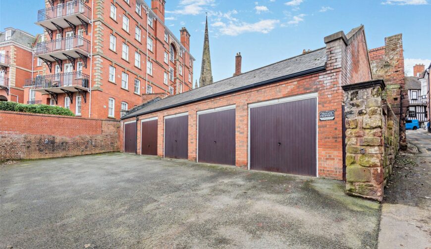 Flat 21, Upper Blackfriars Crescent, St. Marys Water Lane - 17