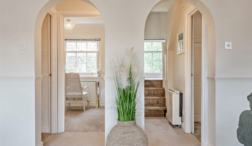 Flat 21, Upper Blackfriars Crescent, St. Marys Water Lane - 6