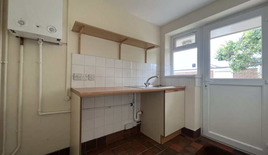 1 Spencer Drive - Picture No. 14