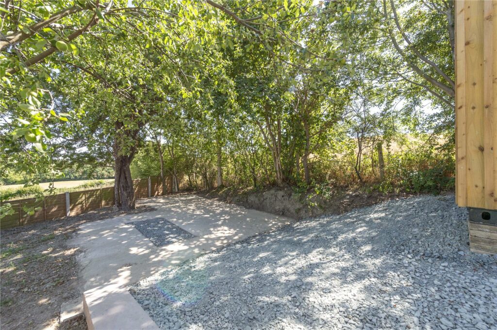 2 Parton Wood, Winnington - Picture No. 13