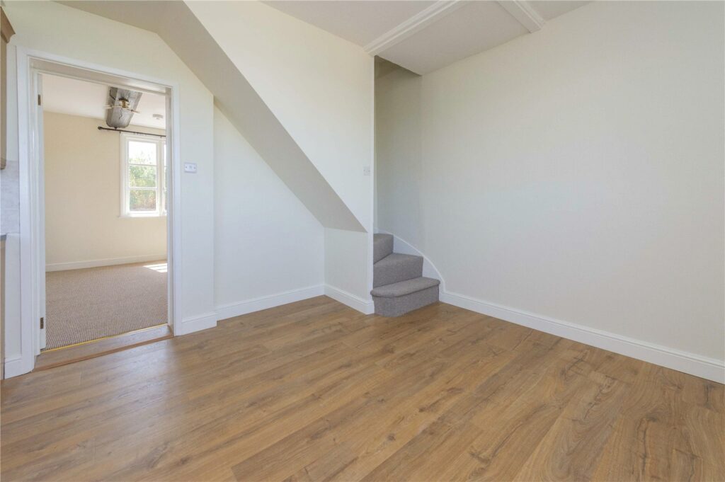 2 Parton Wood, Winnington - Picture No. 28