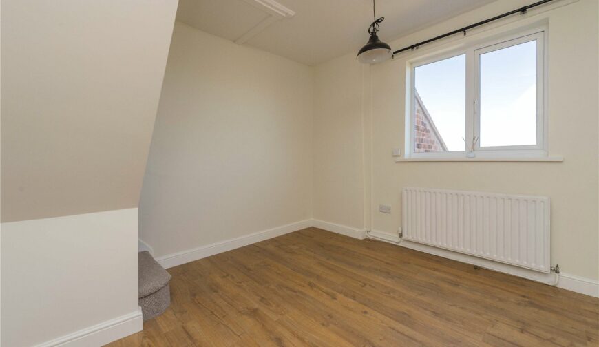 2 Parton Wood, Winnington - Picture No. 29