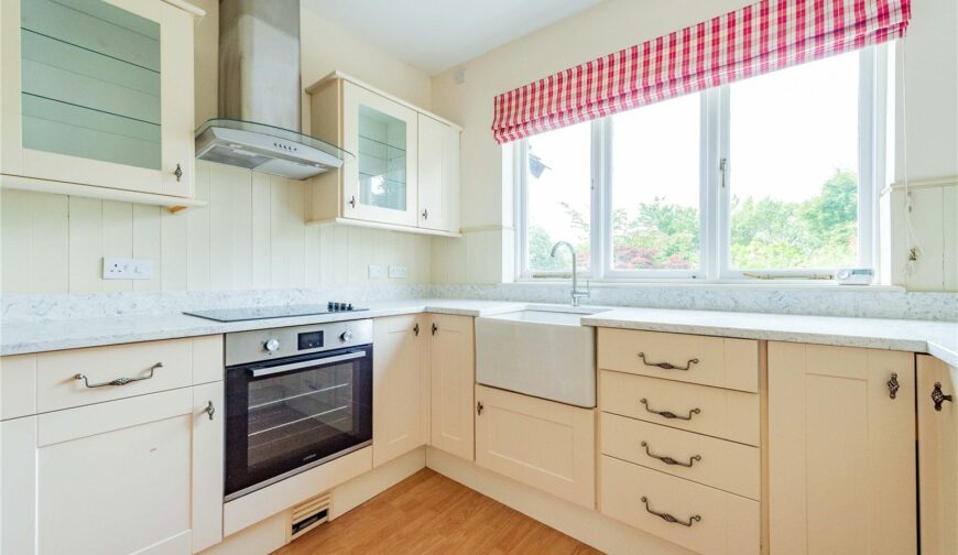 37 Gravel Hill - Picture No. 73