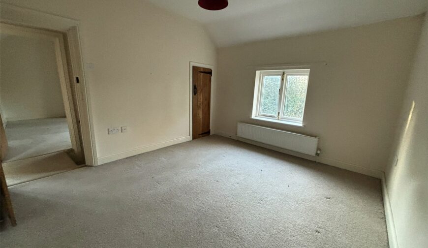 Brosters Cottage, Sugnall - Picture No. 02