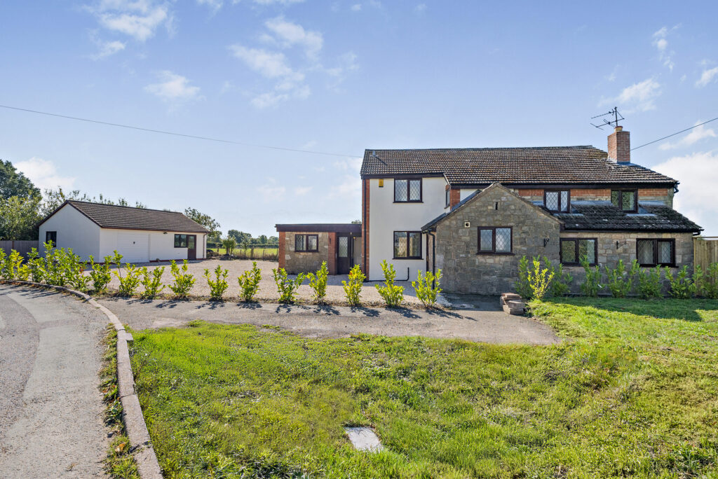 Generous 4 bedroom home near Shrewsbury