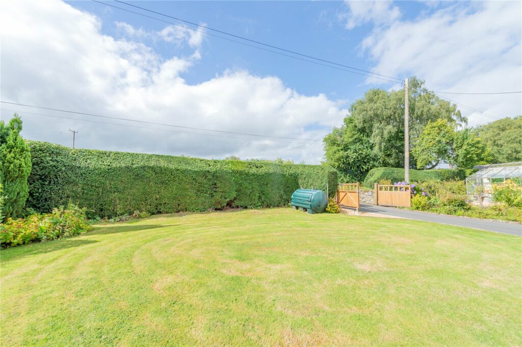 Hergest View, Stonewall Hill - Picture No. 04