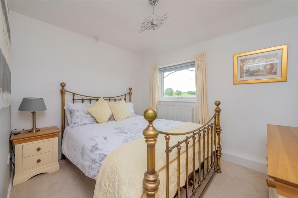 Hergest View, Stonewall Hill - Picture No. 16