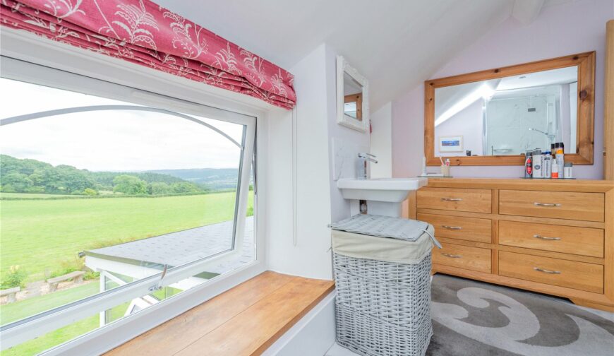 Hergest View, Stonewall Hill - Picture No. 18