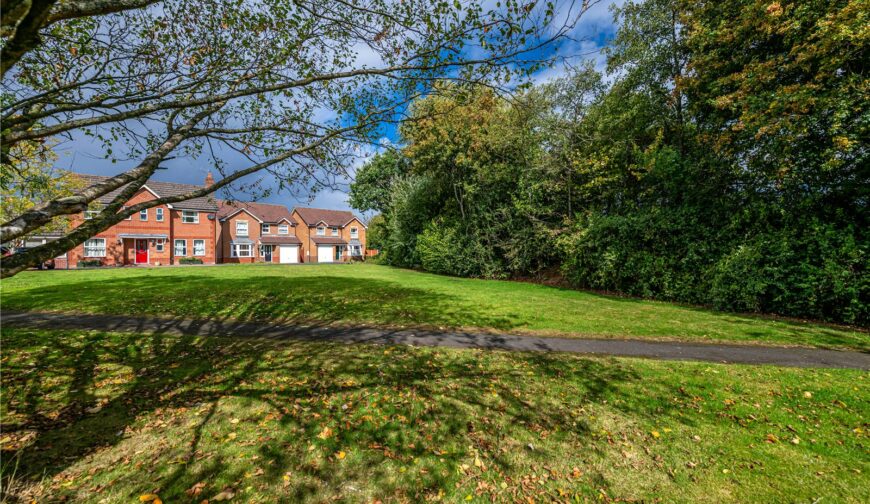 12 Blashfield Road - Picture No. 02