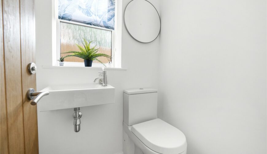 12 Blashfield Road - Picture No. 09