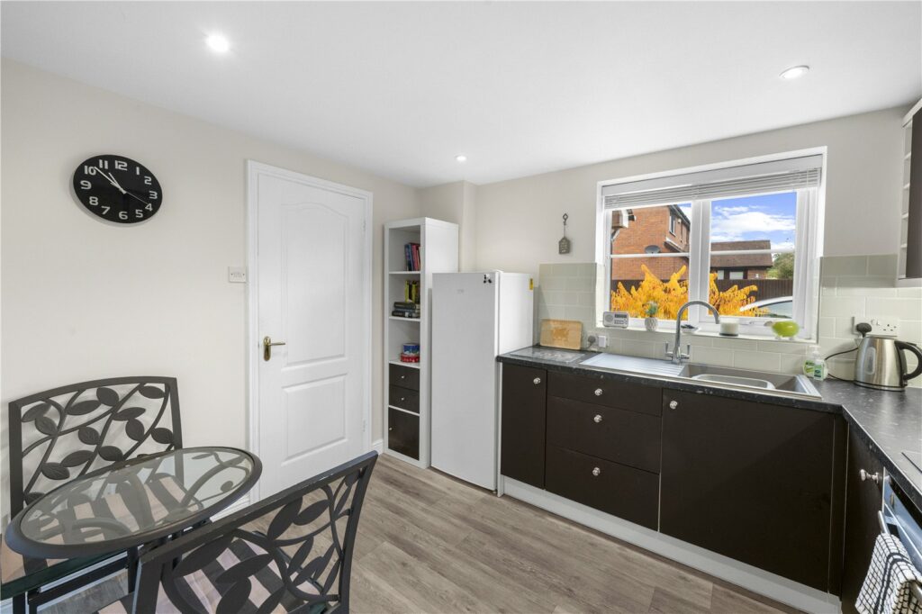 Motte Cottage, St. Marys Walk - Picture No. 07