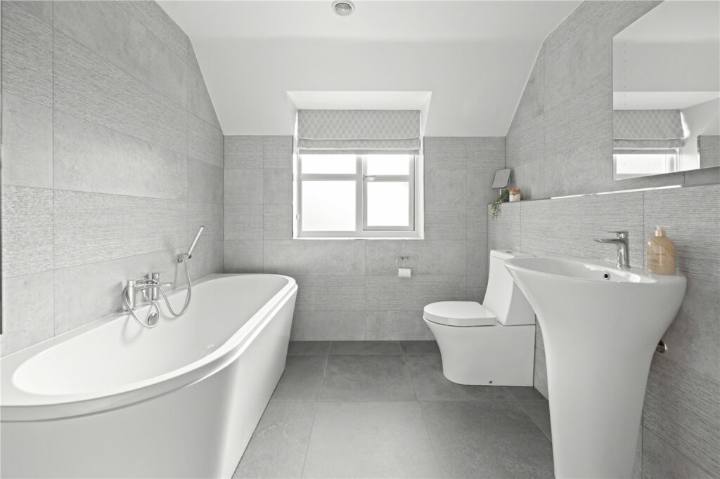 3 Manor Orchard - Picture No. 19