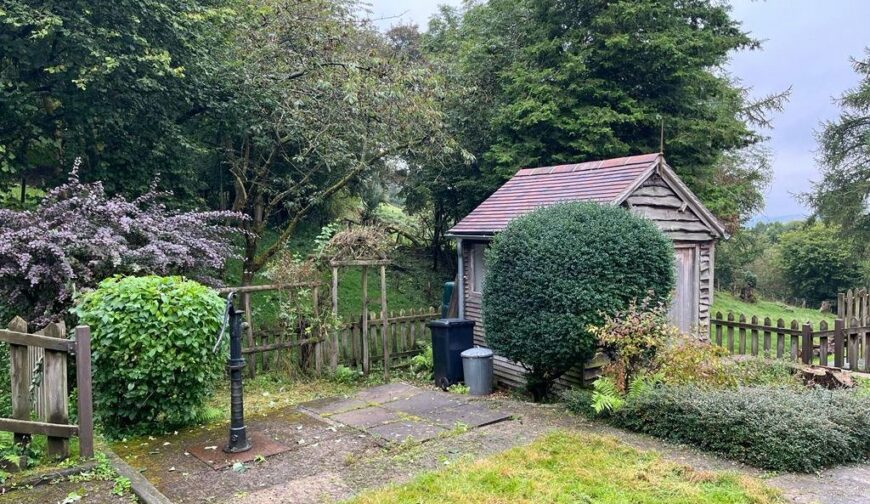 Rose Cottage, Cockshutford - Picture No. 16