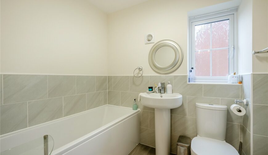 23 Wrekin Dove Close - 14