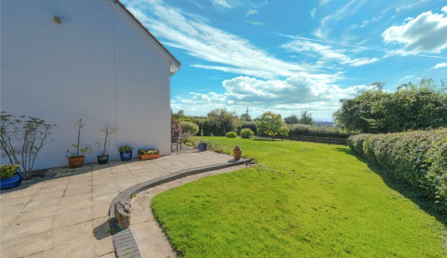 Whiteways, Garmston - Garden