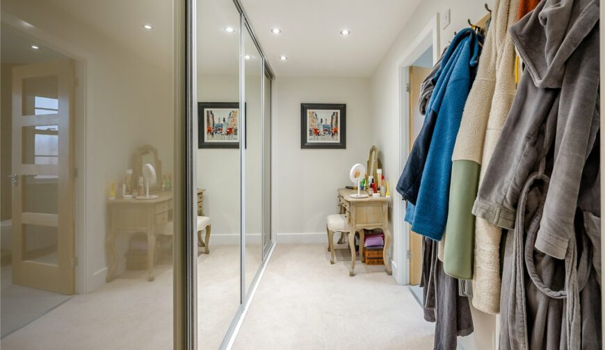 1 Home Farm - Dressing Room