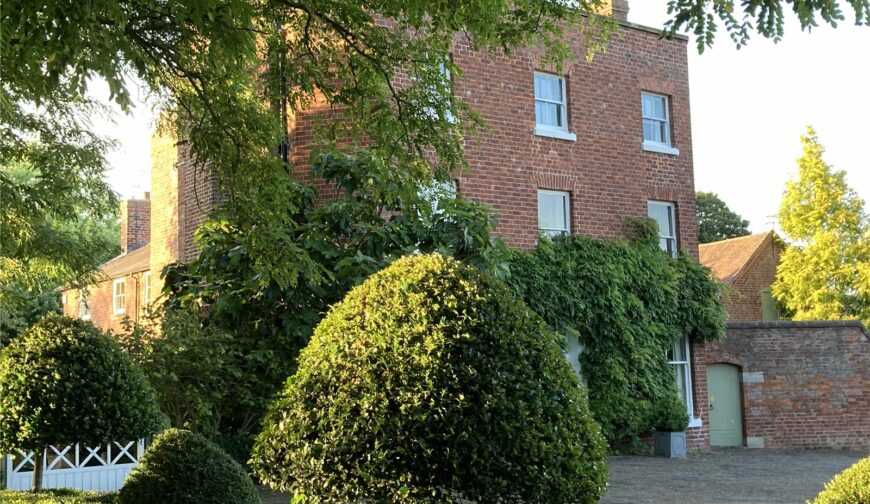 Dorrington House, Dorrington - Gardens