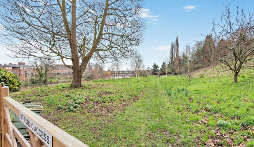 Flat 21, Upper Blackfriars Crescent, St. Marys Water Lane - 18