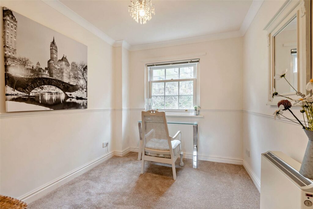 Flat 21, Upper Blackfriars Crescent, St. Marys Water Lane - 10