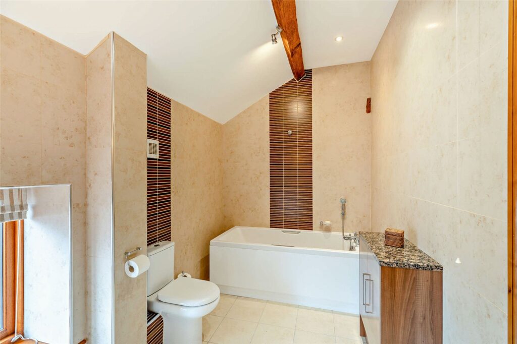 The Barley House, Red House Farm, Longdon-upon-Tern - Family Bathroom