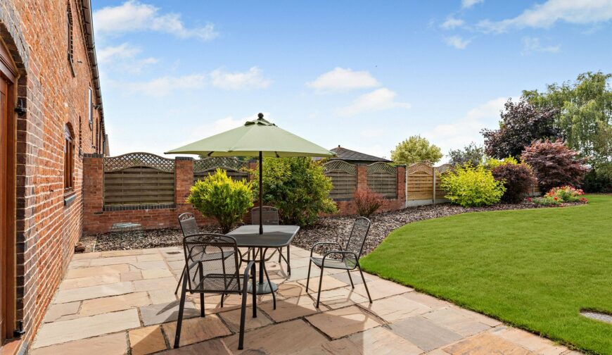 The Barley House, Red House Farm, Longdon-upon-Tern - Gardens