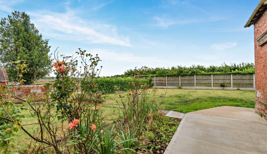 Squirrel Cottage, Shrewsbury Road - 3