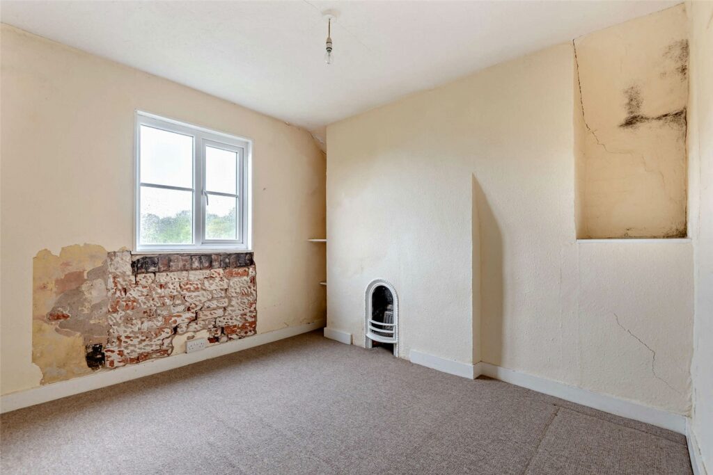 Squirrel Cottage, Shrewsbury Road - 13