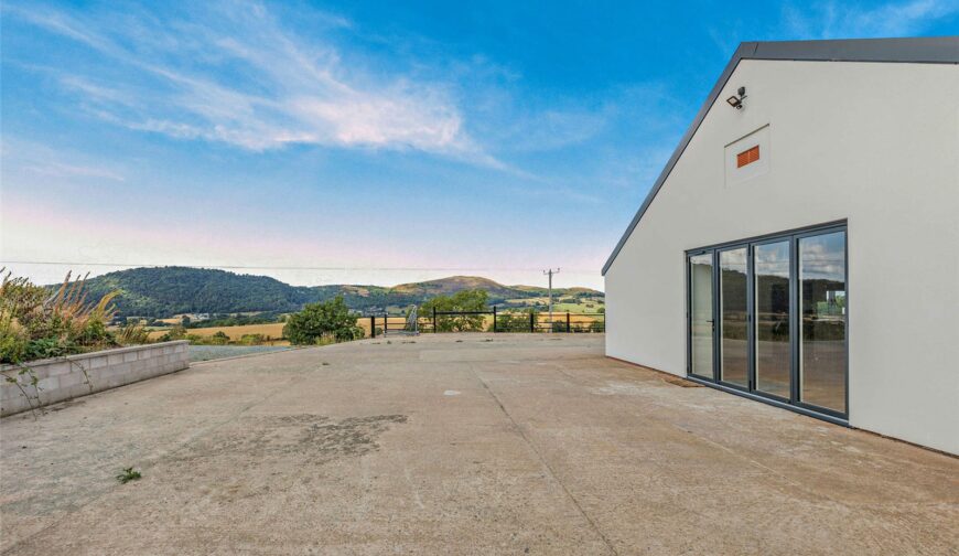 Eden Barn, Trefnant - Parking