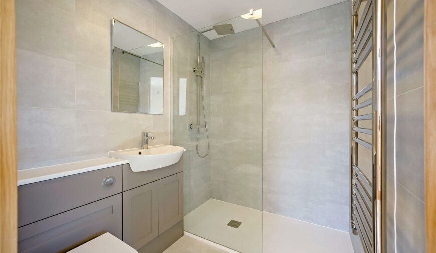 The Gate House, Bings Heath - Ensuite