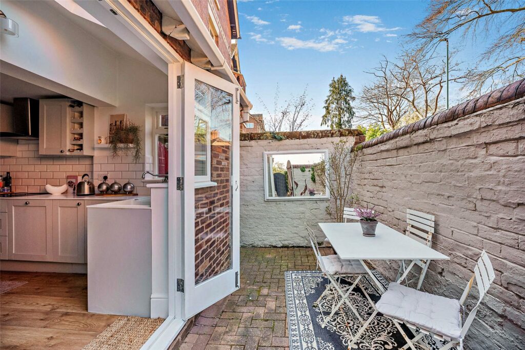 41 Belle Vue Road - 19