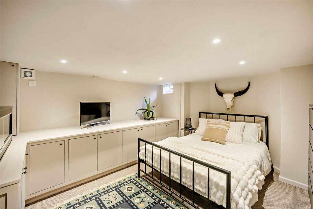 41 Belle Vue Road - 13