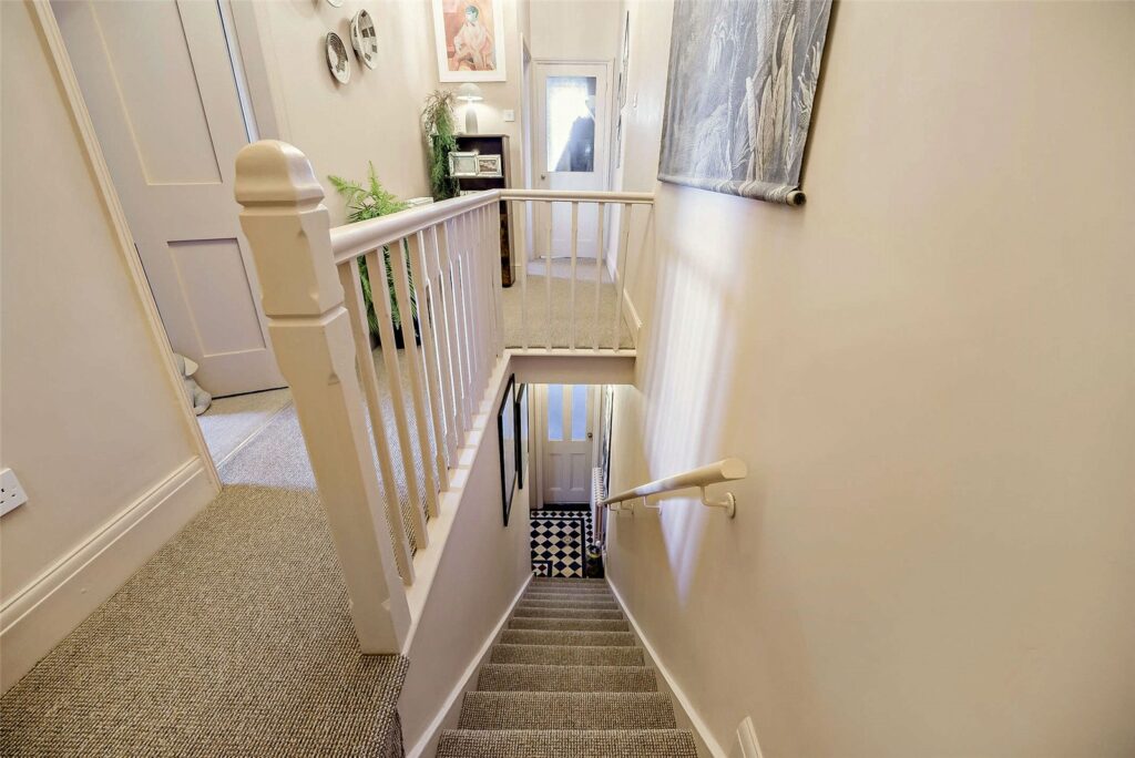 41 Belle Vue Road - 16