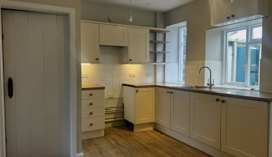 4 Walford - Picture No. 14