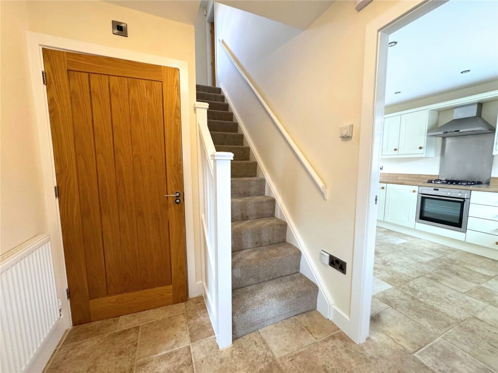 10 Melrose Crescent - Picture No. 39