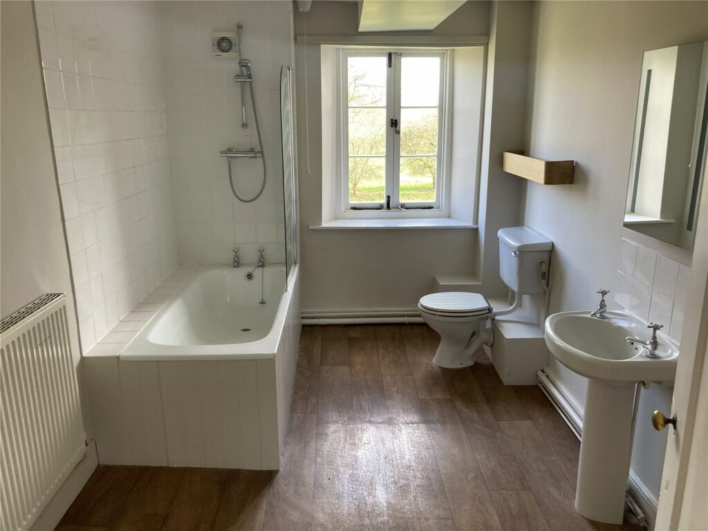 Trelough Farm, Wormbridge - Picture No. 24