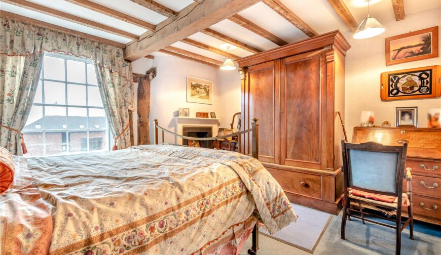 Golding Hall - Picture No. 05