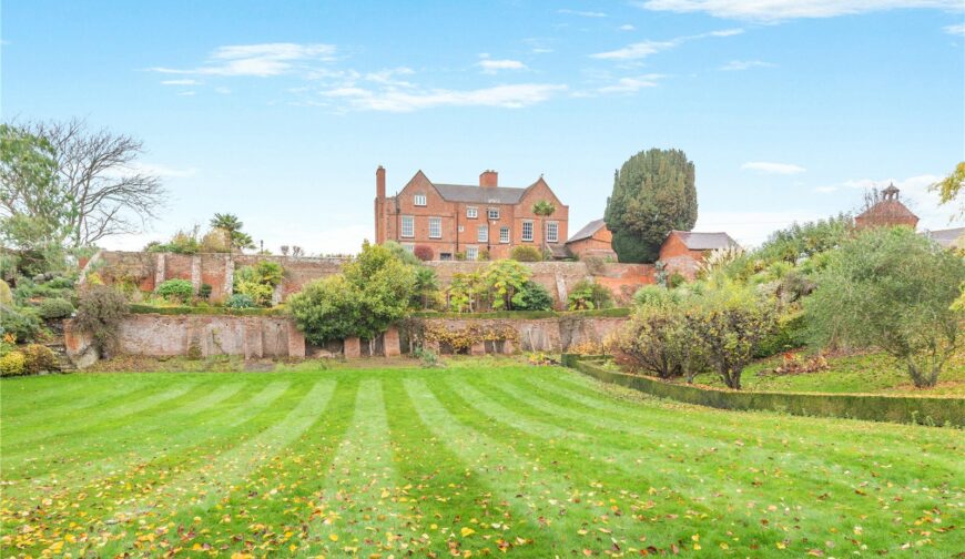 Golding Hall - Picture No. 35