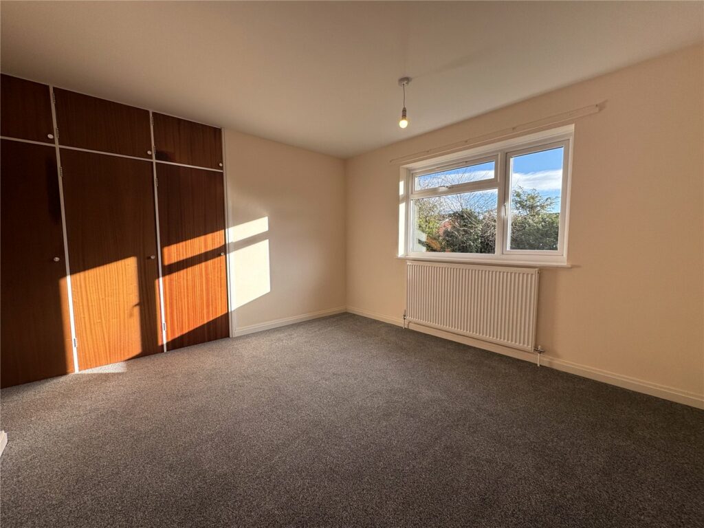 The Vicarage, Wombridge Road - Picture No. 25