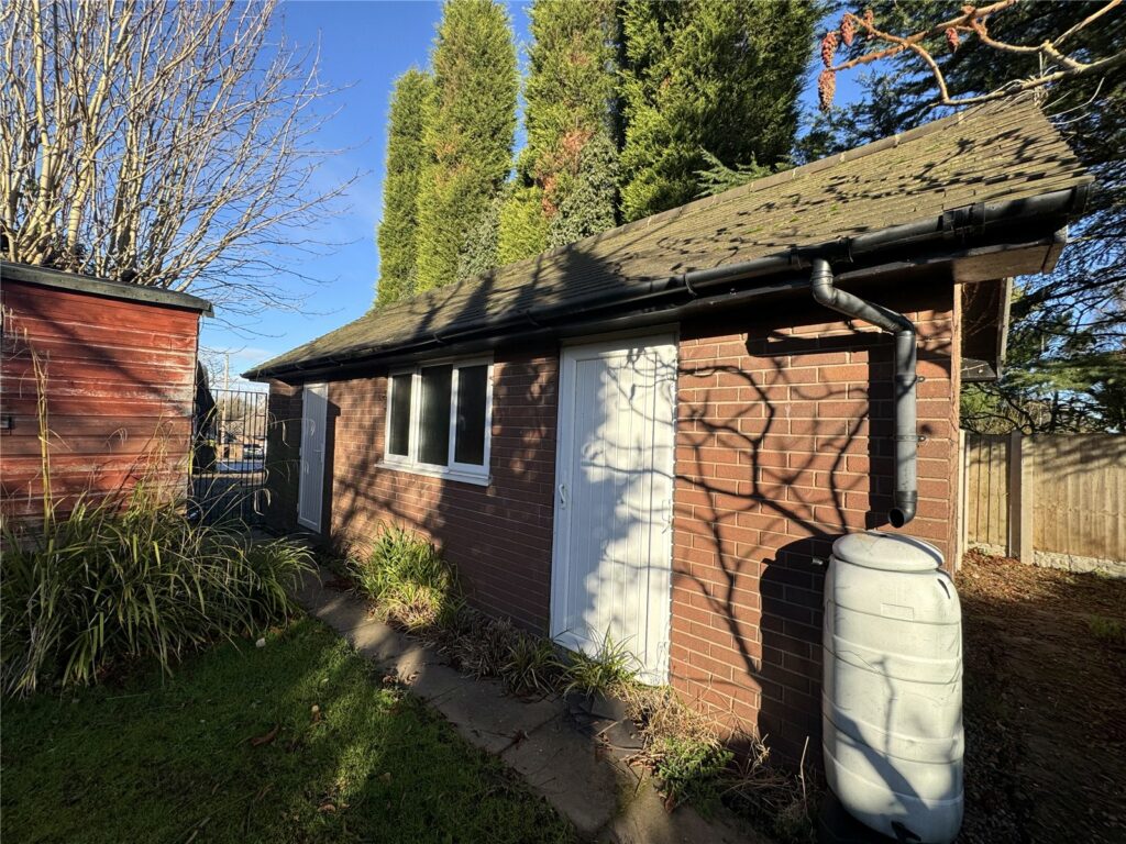 The Vicarage, Wombridge Road - Picture No. 40