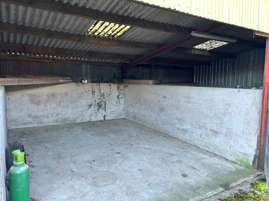 Fitz Farm Buildings, Fitz - Picture No. 04