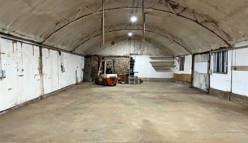 Commercial Unit At Henley, Henley Common - Picture No. 11