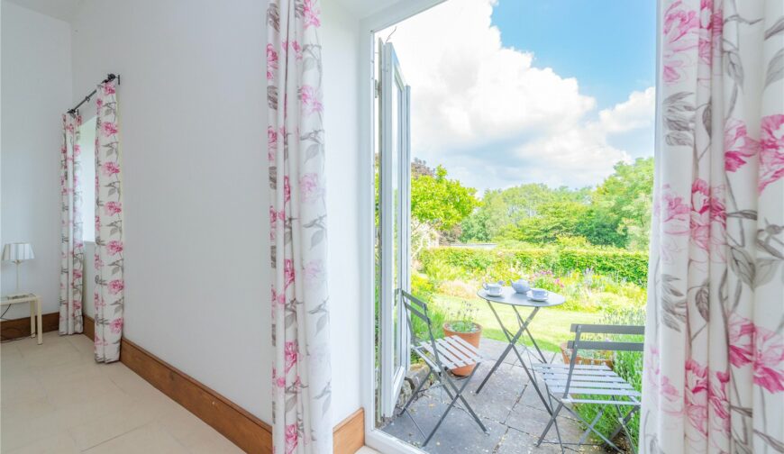 Holly Lodge, Hopton Bank - Picture No. 15